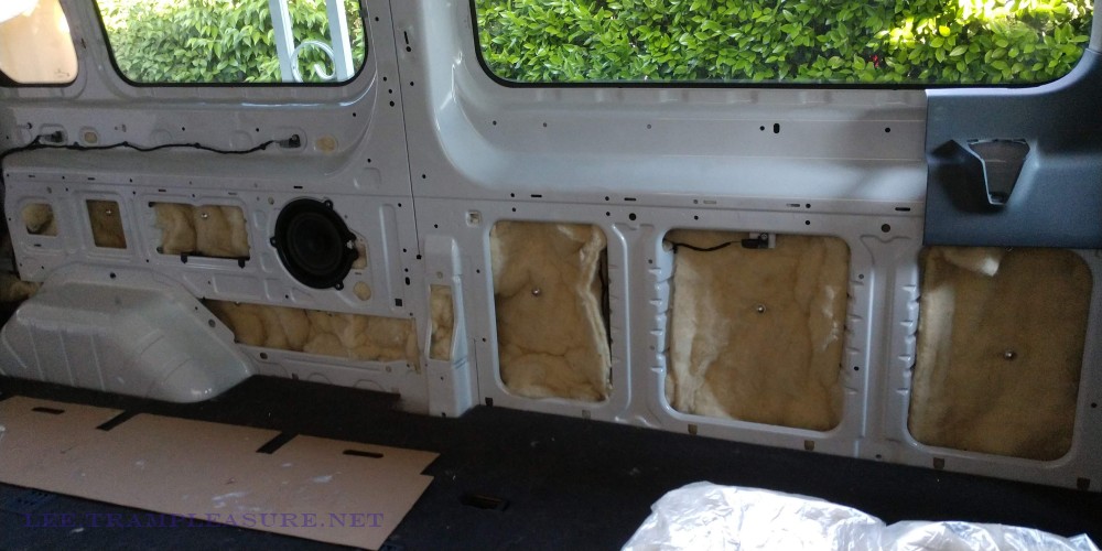 Ford Transit: Insulation and fan installation